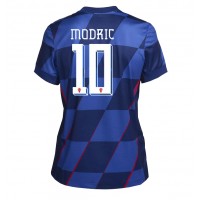 Camisa de Futebol Croácia Luka Modric #10 Equipamento Secundário Mulheres Europeu 2024 Manga Curta